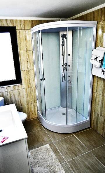 Фото номера Дом для отпуска Гостевой дом Upstairs Residence г. Тыргу-Жиу 18