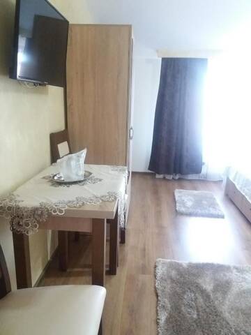 Фото номера Стандартный четырехместный номер Гостевой дом Casa Lipianu г. Тыргу-Жиу 9