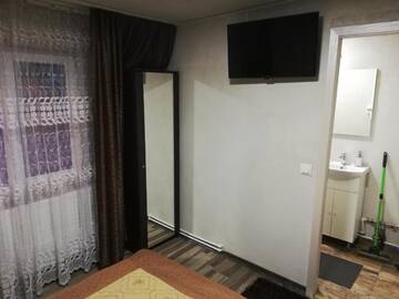 Фото номера Cемейный номер с собственной ванной комнатой Гостевой дом Casa Bianca г. Тыргу-Жиу 7