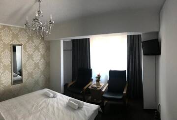 Фото номера Апартаменты Делюкс Гостевой дом Casa Topazz г. Тыргу-Жиу 4