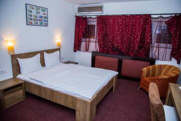 Фото номера Двухместный номер с 1 кроватью Отель Motel Davios г. Тыргу-Жиу 39