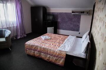 Фото номера Двухместный номер с 1 кроватью Отель Motel Davios г. Тыргу-Жиу 24