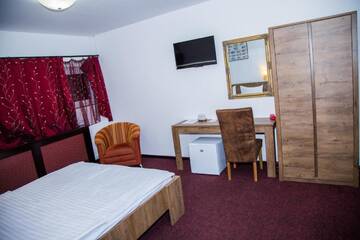 Фото номера Двухместный номер с 1 кроватью Отель Motel Davios г. Тыргу-Жиу 19