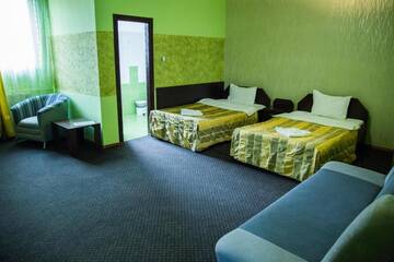 Фото номера Классический трехместный номер Отель Motel Davios г. Тыргу-Жиу 4
