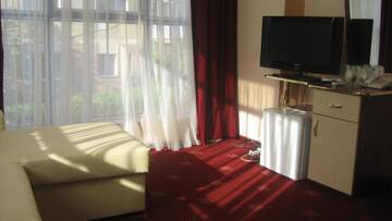 Фото номера Апартаменты с 2 спальнями Отель Hotel Palace г. Тыргу-Жиу 5