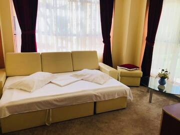 Фото номера Апартаменты с 2 спальнями Отель Hotel Palace г. Тыргу-Жиу 3