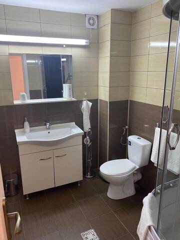 Фото номера Двухместный номер с 2 отдельными кроватями Гостевой дом Casa Cattleya г. Тыргу-Жиу 8