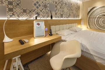 Фото номера Улучшенный двухместный номер с 1 кроватью Отель Hotel Anna г. Тыргу-Жиу 7