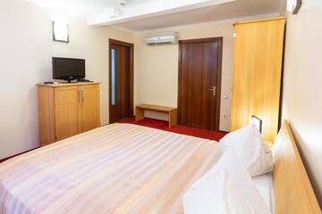 Фотографии Гостевой дом Boutique Hotel Danielescu г. Тыргу-Жиу (Румыния) №4 Фото Гостевой дом Boutique Hotel Danielescu г. Тыргу-Жиу 4